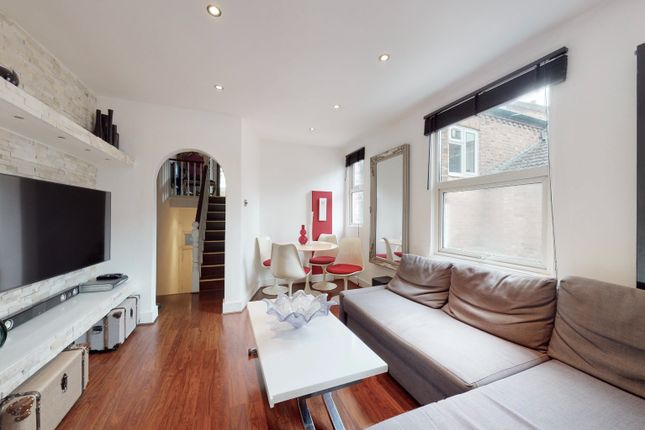 Thumbnail Flat for sale in Childs Hill, Near Hampstead, London