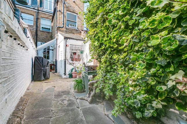 Garden Flat, 23, Elthiron Road, London photo 3