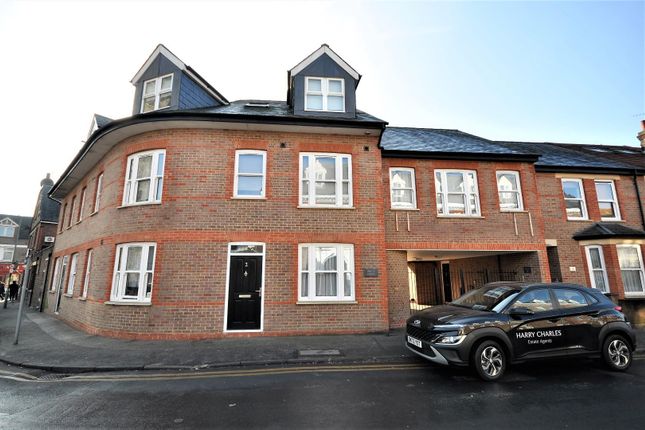 Thumbnail Flat to rent in Percy Road, Watford