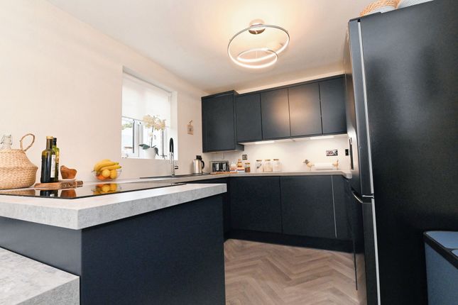 1 Borchardt Drive, Manchester photo 2
