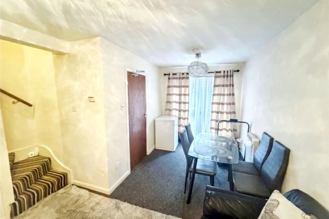 37, Brandy Way, Sutton photo 2