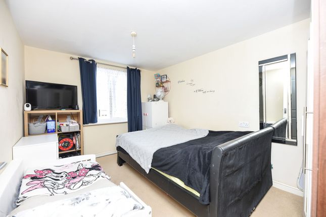 6 Cromwell Drive, Huntingdon photo 4