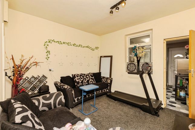 56, Lytton Road, Bradford photo 3