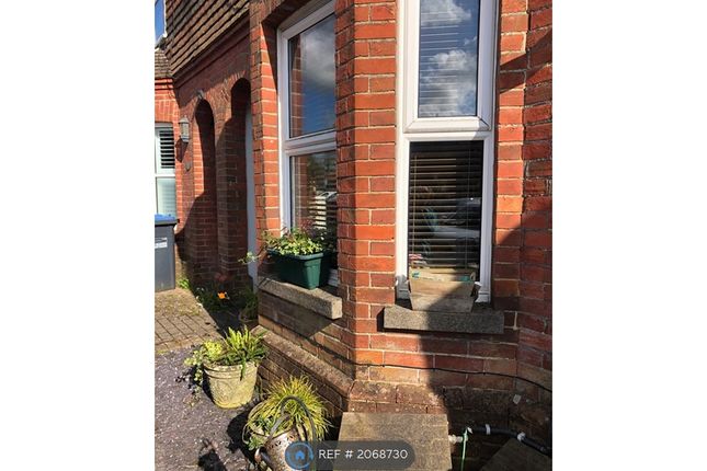 Thumbnail Maisonette to rent in St James Road, East Grinstead