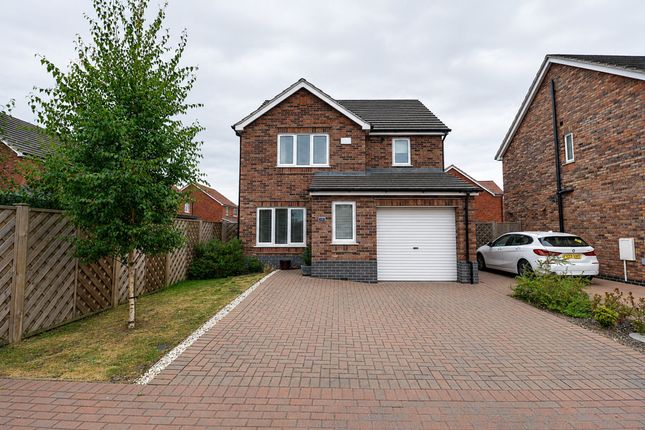 3-bed house on 9 Falcon Way, Brigg, £300,000