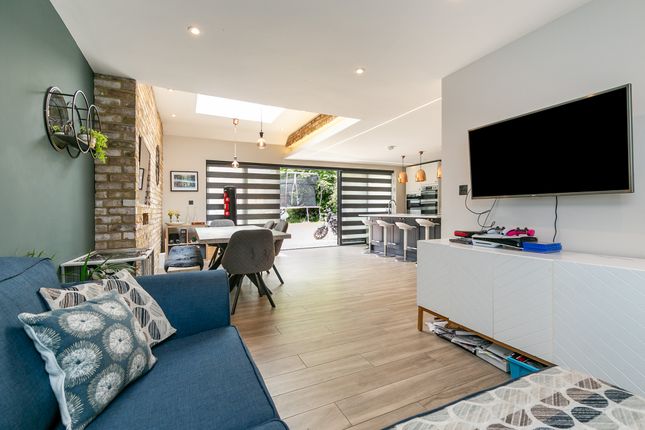 15, Orchard Grove, Gerrards Cross photo 4