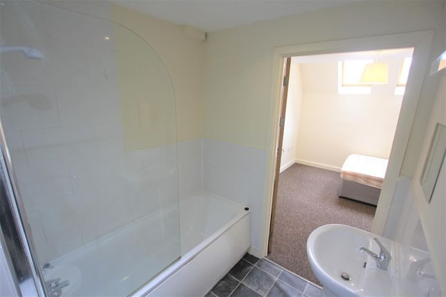 Flat to rent in Osborne House, Friar Lane, Leicester