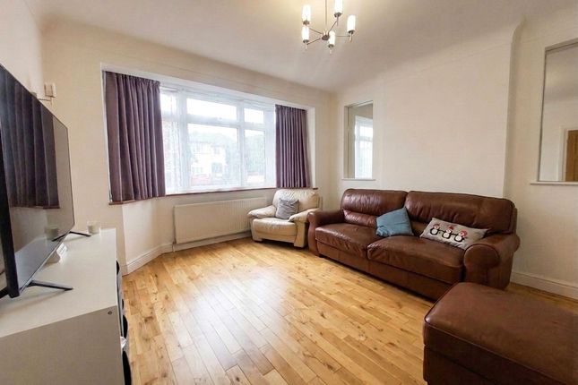 14 Steynings Way, London photo 2