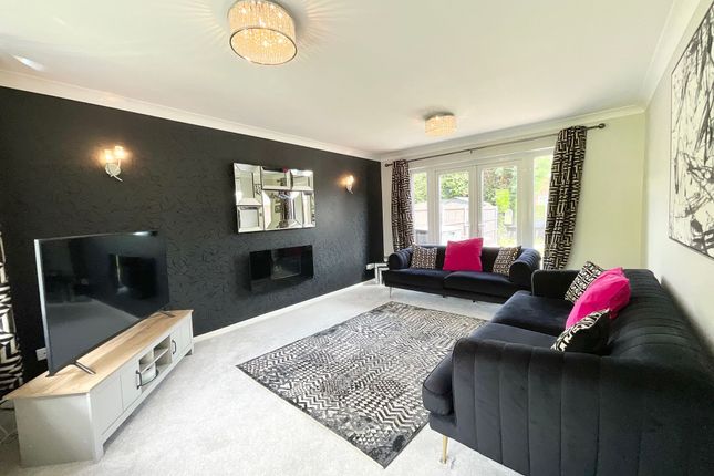 19 Melville Court, Newcastle photo 2
