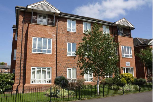 Flat to rent in Devonshire Court, 7 Derbyshire Road South, Sale