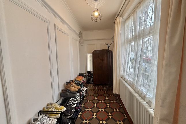 8, Blende Road, Llandeilo photo 2