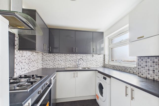 47, Mintern Close, London photo 2