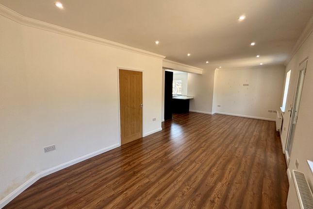 Gael Cottage, 16, The Avenue, THETFORD photo 5