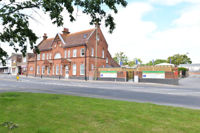 Flat for sale in The George, New Milton, Hampshire