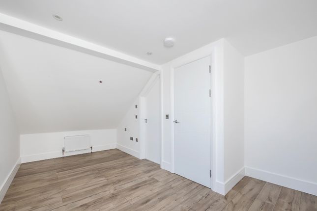 Flat to rent in Crownfield Road, London