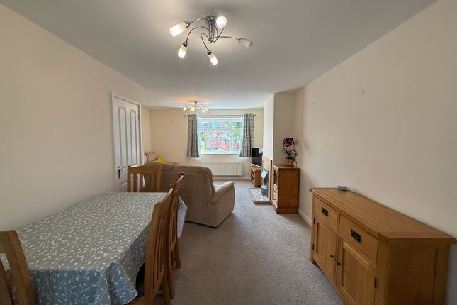 60, Hampden Road, Aylesbury photo 5