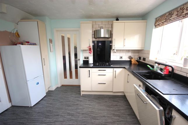 Detached house to rent in Chatsworth Drive, Wellingborough