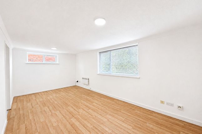 Flat 8, Brook House 9-11 Ash Street, Southport photo 3