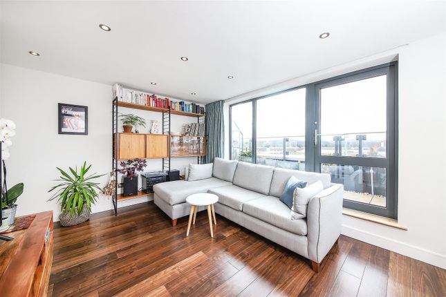 Thumbnail Flat to rent in Carlton Grove, London