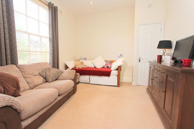 Flat 1 Griffin Chambers, 13 High Street, Leighton Buzzard photo 2