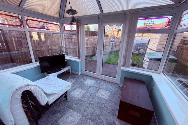 68, Avon Crescent, Houghton Le Spring photo 5
