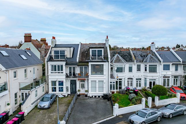 3, Clifton Drive, Westcliff-on-sea photo 2