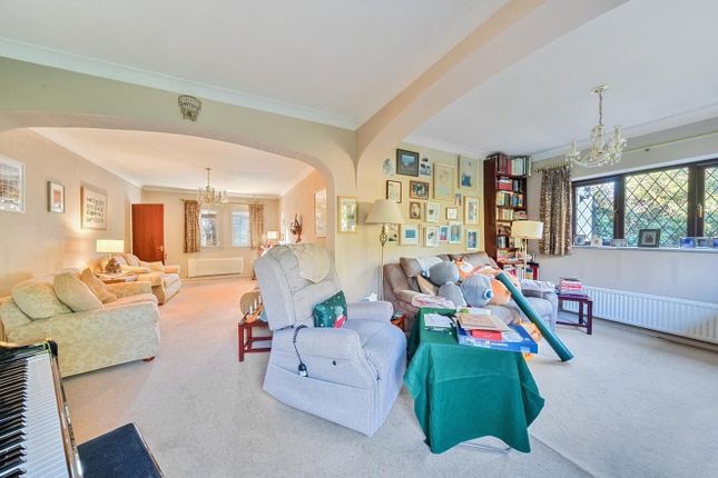 19, Heathfield, Chislehurst photo 4