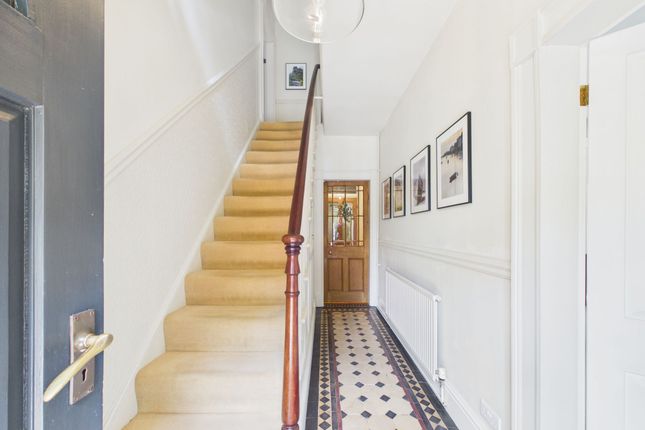 5 Gorsey Bank, Matlock photo 2