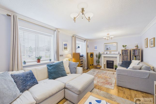 3 Forbes Close, Newton Abbot photo 3