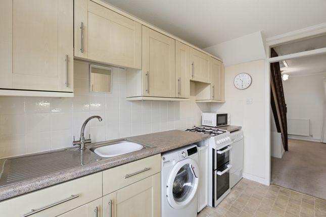 3 Moriston Court, Grangemouth photo 5