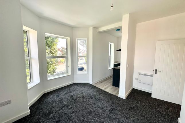 Flat 6, 133, Cheadle Old Road, Stockport photo 5
