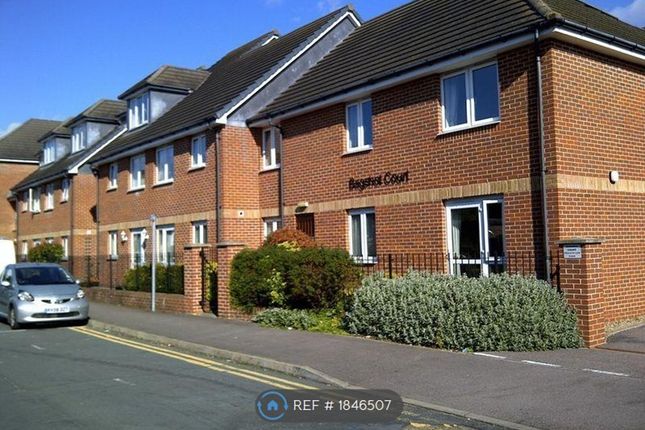 Thumbnail Flat to rent in Clifford Avenue, Bletchley, Milton Keynes