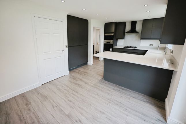 28, Larmouth Court, Crook photo 4