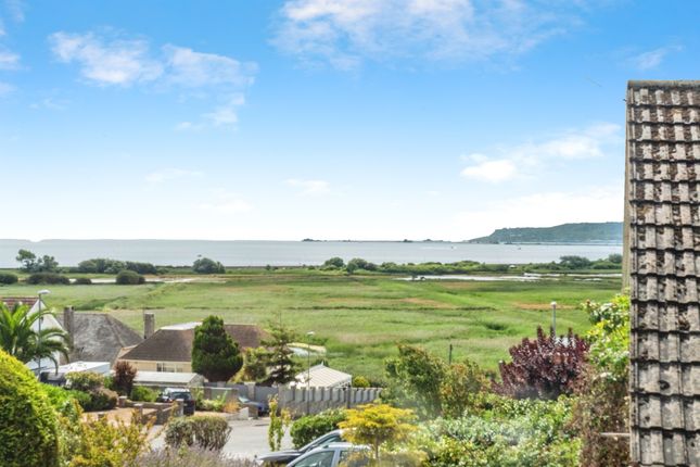 5, Hazeldown Avenue, Weymouth photo 3