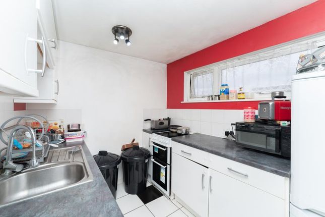 Flat for sale in Hotspur Road, Northolt