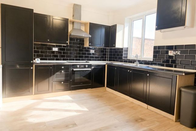 83 Ingsfield Lane, Rotherham photo 2