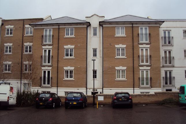 Thumbnail Flat to rent in George Williams Way, Colchester