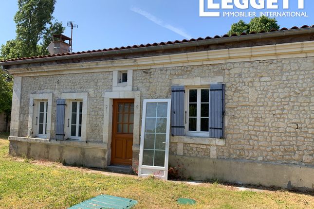 Villa for sale in Condéon, Charente, Nouvelle-Aquitaine