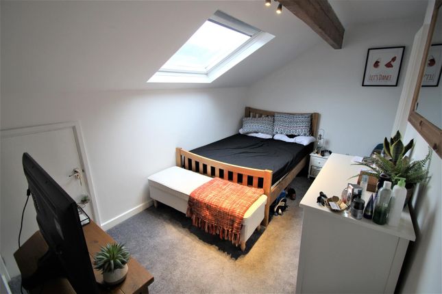 Meanwood Road, Leeds photo 4