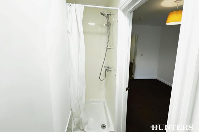 Flat 1 Bathroom 1.Png