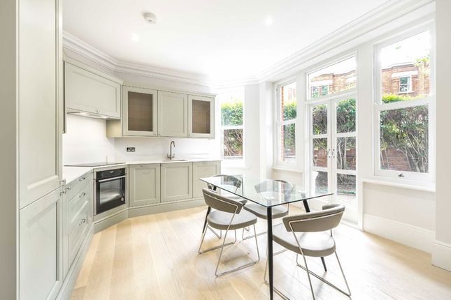 Flat 11, Cornwall Mansions, Cremorne Road, London photo 3