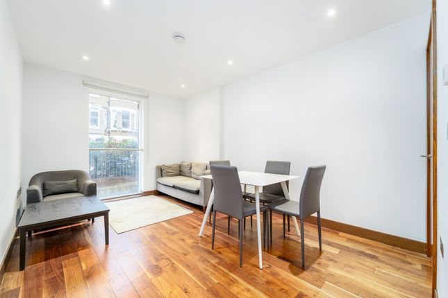 Thumbnail Flat to rent in Beaufort Court, London