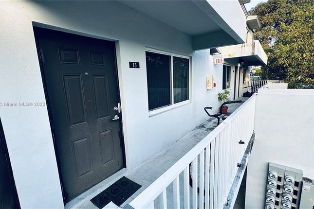 Town house for sale in 1999 Nw 5th Pl # 13, Miami, Florida, 33136, United States Of America