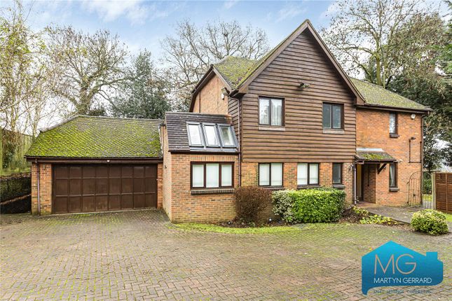 Thumbnail Detached house for sale in Dingle Close, Arkley, Herts