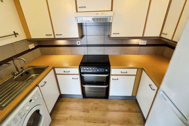 4, Hansdon Lodge, Heavitree, Exeter photo 4