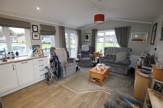 24 Bucklesham Park Holiday Village, The Heath, Ipswich photo 2