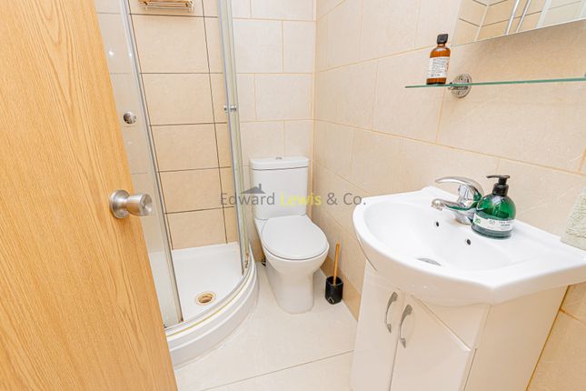 86, Cricketfield Road, London photo 4