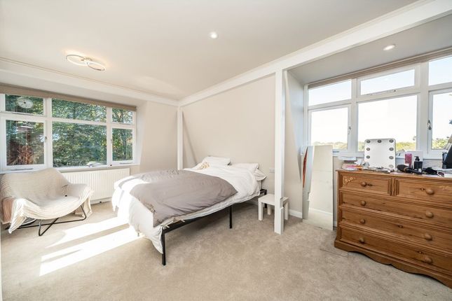 Flat 3, 42, Hornsey Lane Gardens, London photo 4