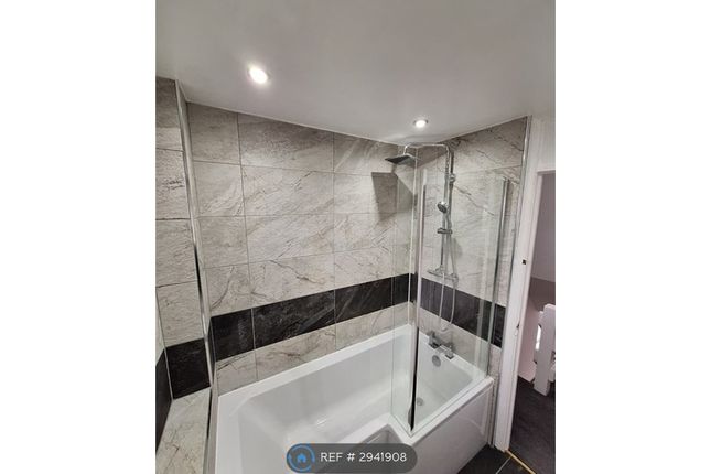 Birkdale Drive, Leeds photo 3