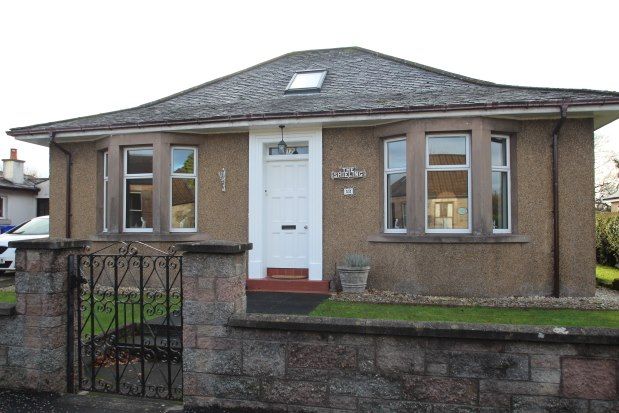 Thumbnail Bungalow to rent in South Street, Stirling